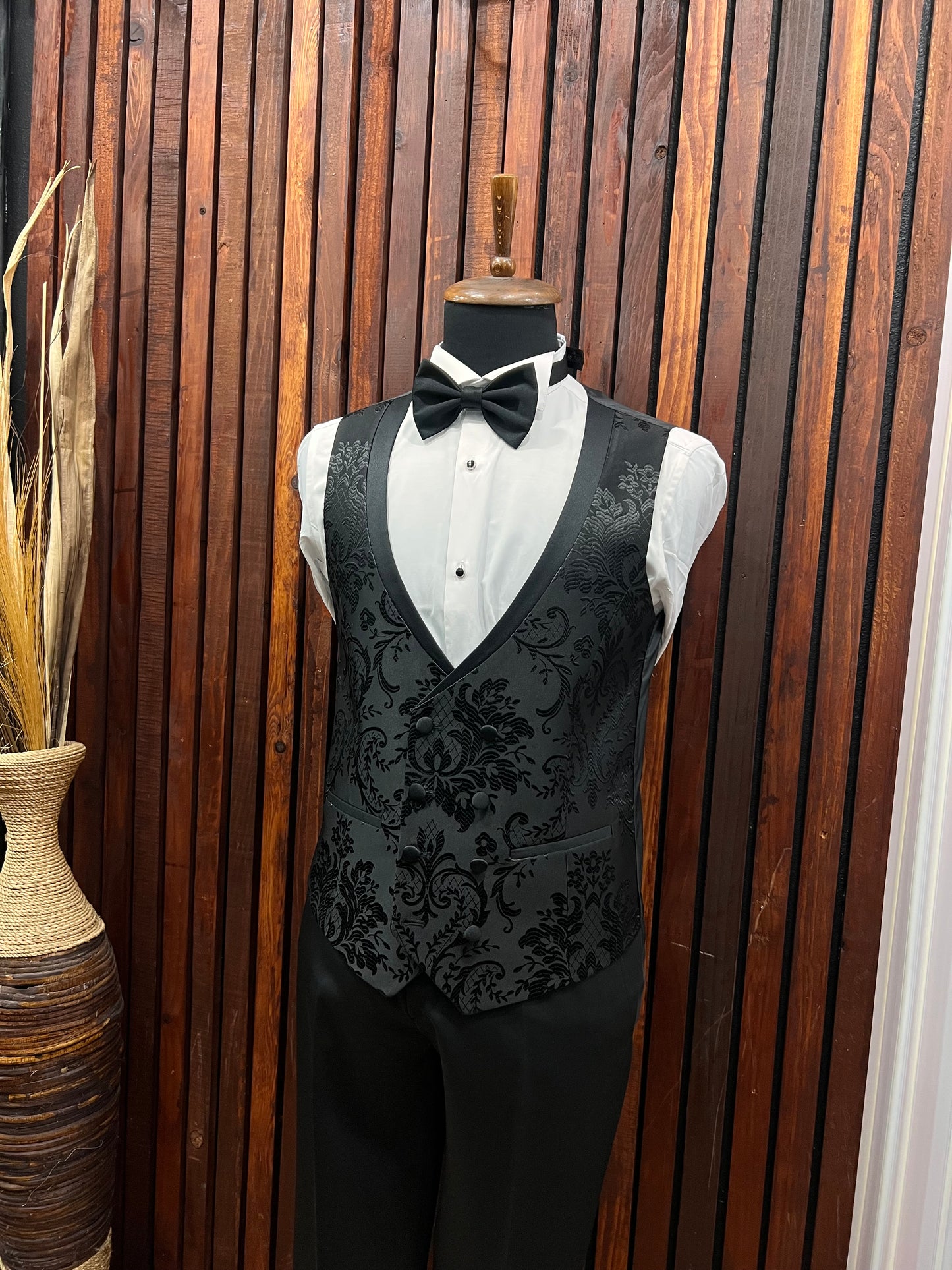 Men's Black Floral Shawl Lapel Tuxedo