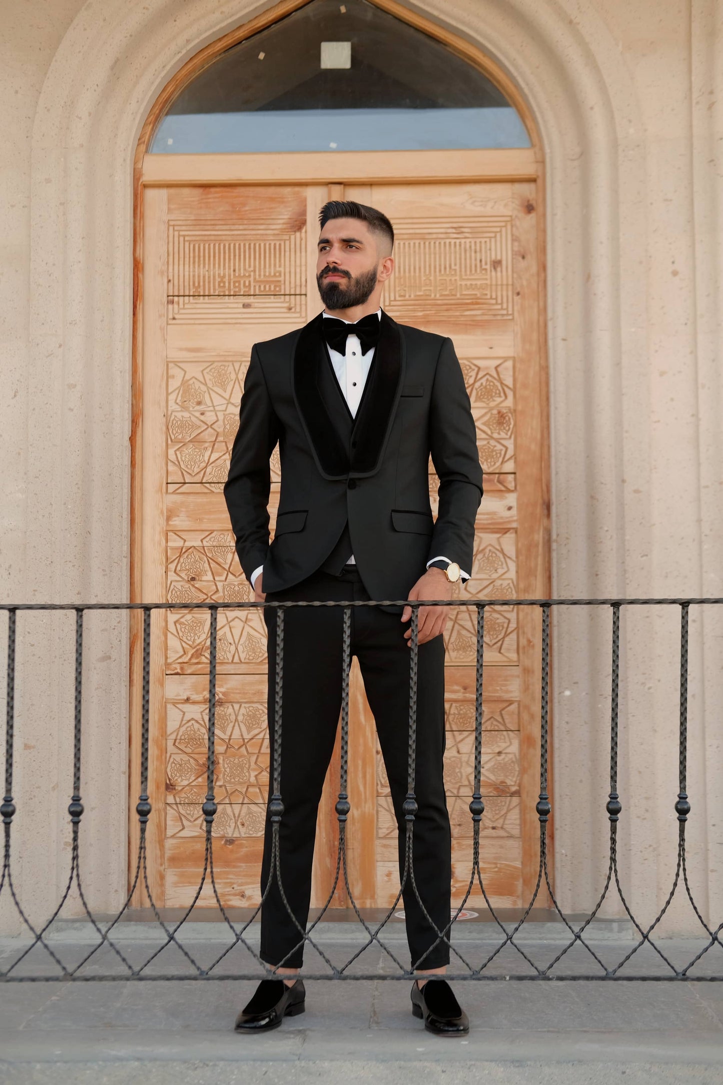 BLACK SLIM-FIT MENS TUXEDO 3 PIECE VELVET SHAWL LAPEL